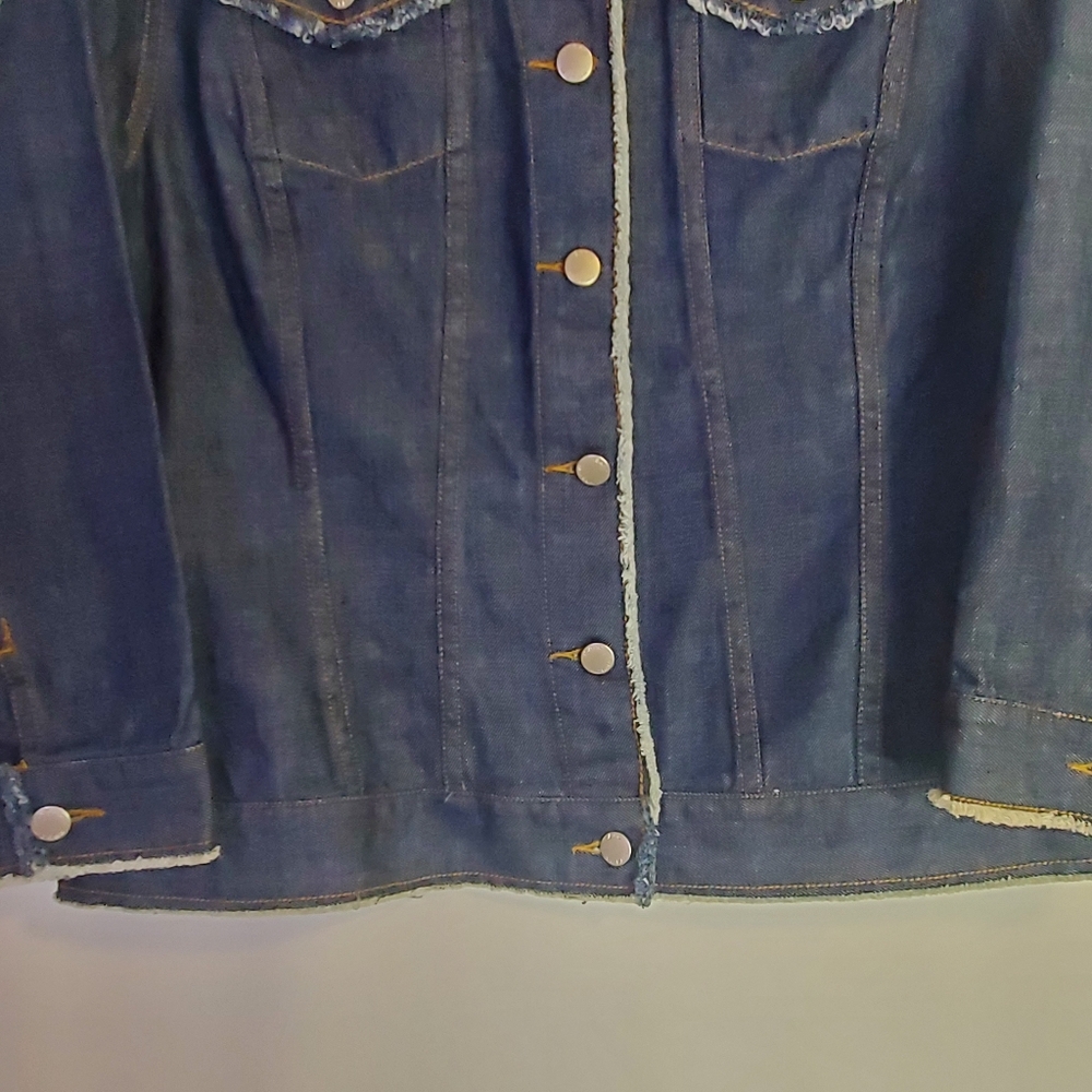 Issac Mizrahi Size XXL 2-pocket denim jacket, distressing & colorful stitching - Picture 5 of 9